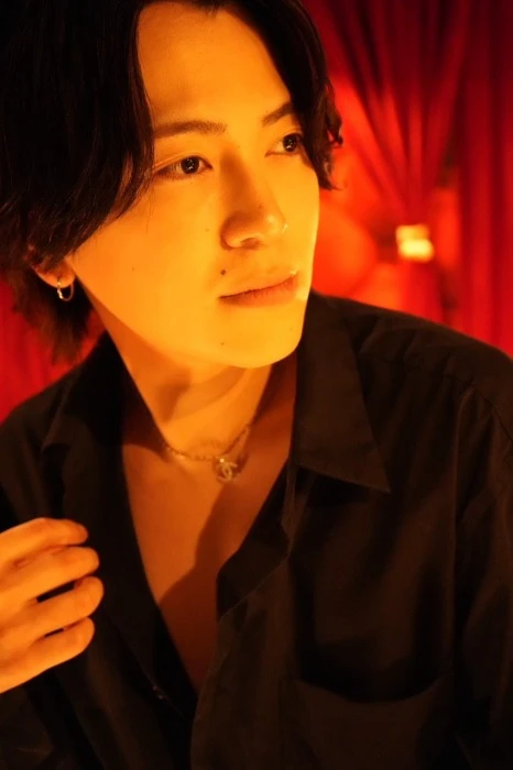 キャストカバー画像1