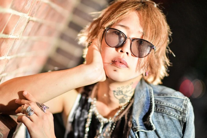 キャストカバー画像3