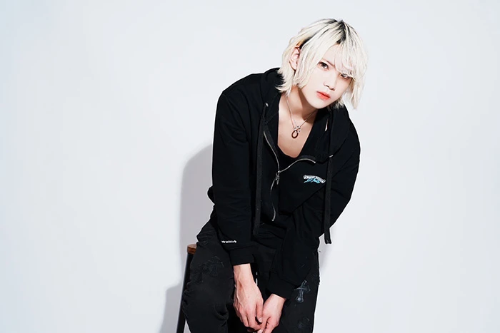 キャストカバー画像1