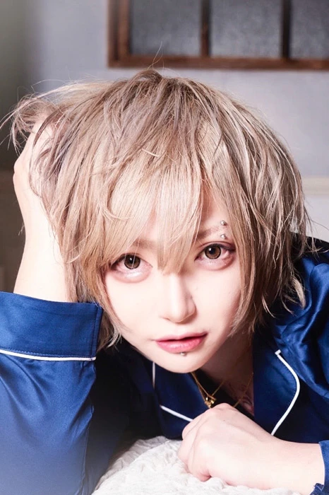 キャストカバー画像1