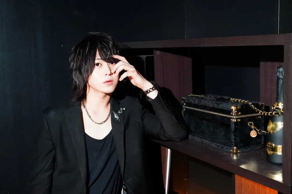 キャストカバー画像1