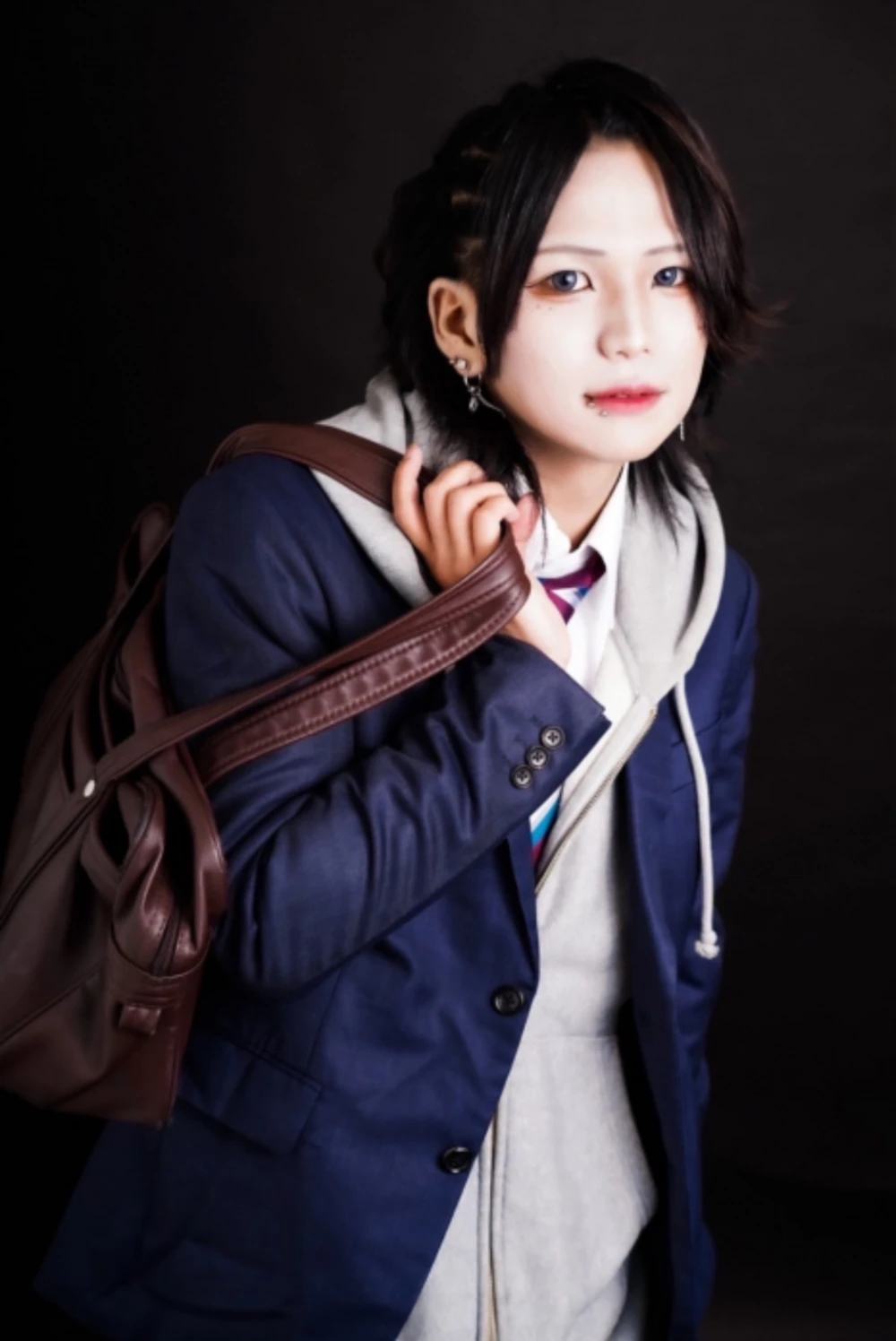 亜琉