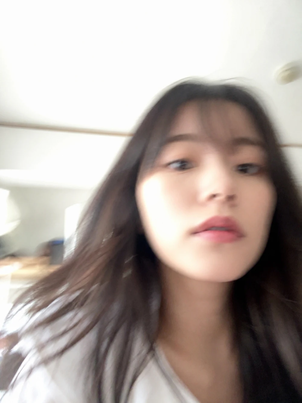 彼女