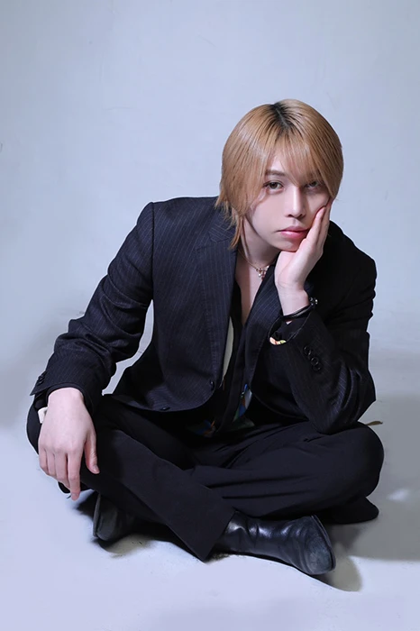 キャストカバー画像1