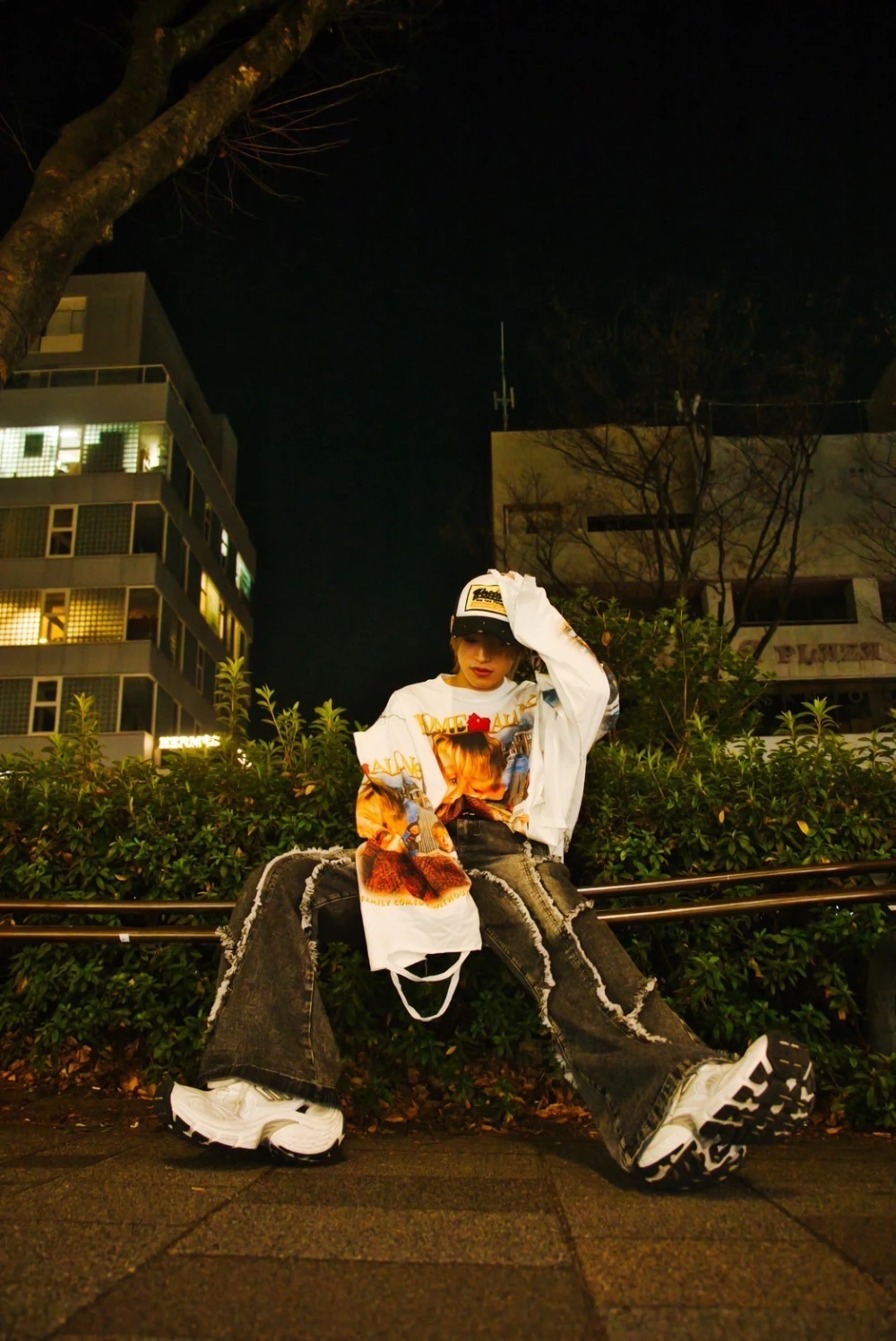 キャストカバー画像1