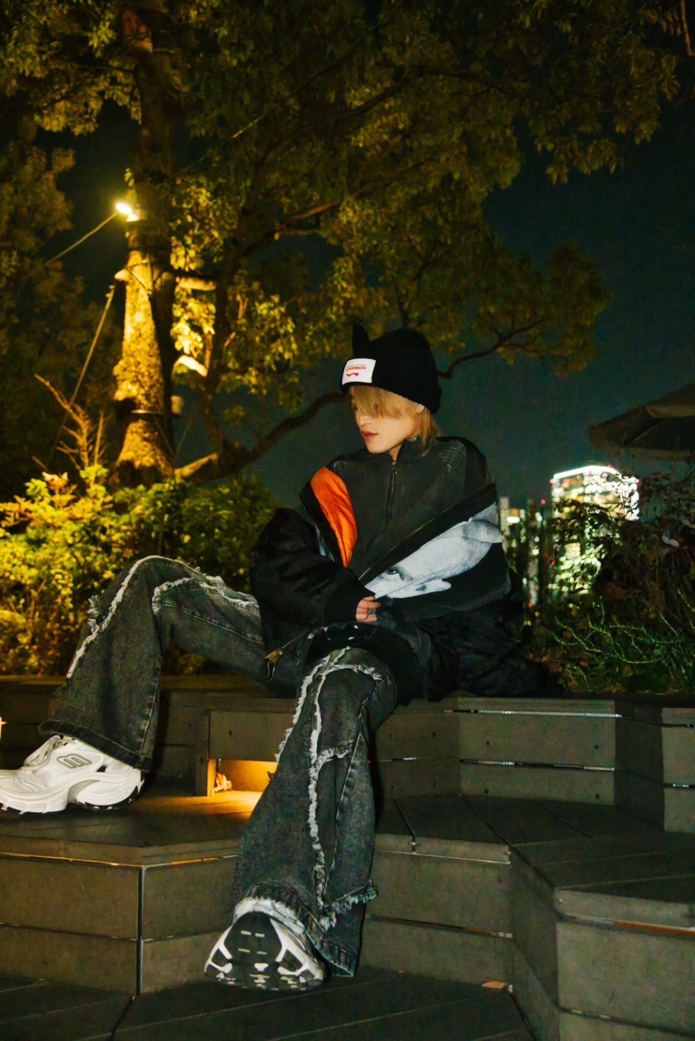 キャストカバー画像2